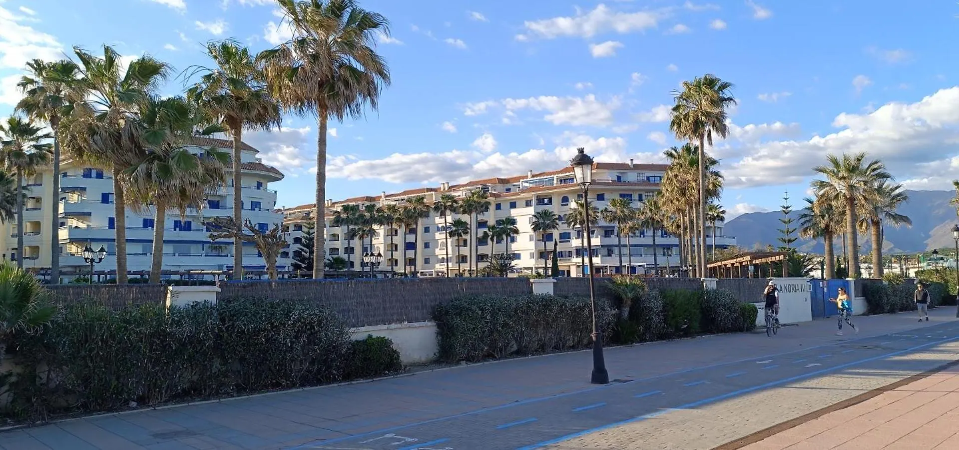 アパート Apartamento La Noria Pie De Playa Manilva サン・ルイス・デ・サビニリャス スペイン